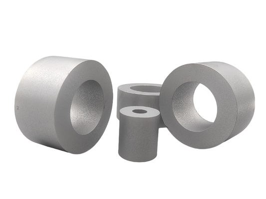 กลมความแข็งแรงสูง Tungsten Carbide Cold Forging ตัดต่ออุณหภูมิสูง